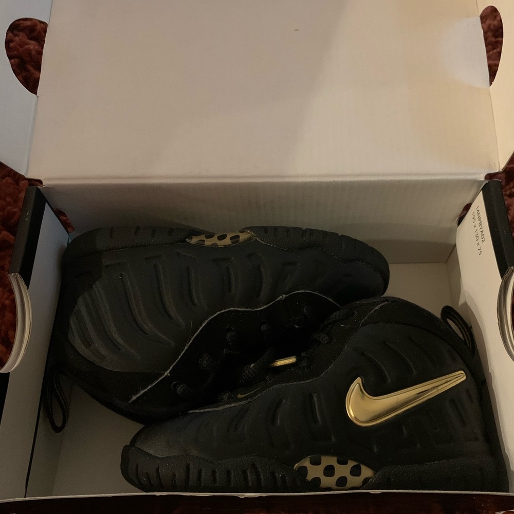 Nike little posite pro Jordan’s